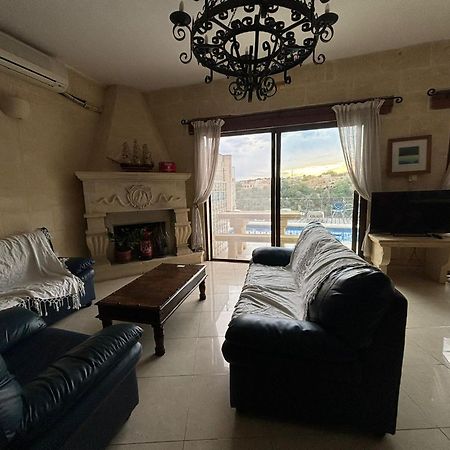 Gozo Island Escape Sleeps 4 With Private Bathroom Ghajn il-Kbira  Buitenkant foto