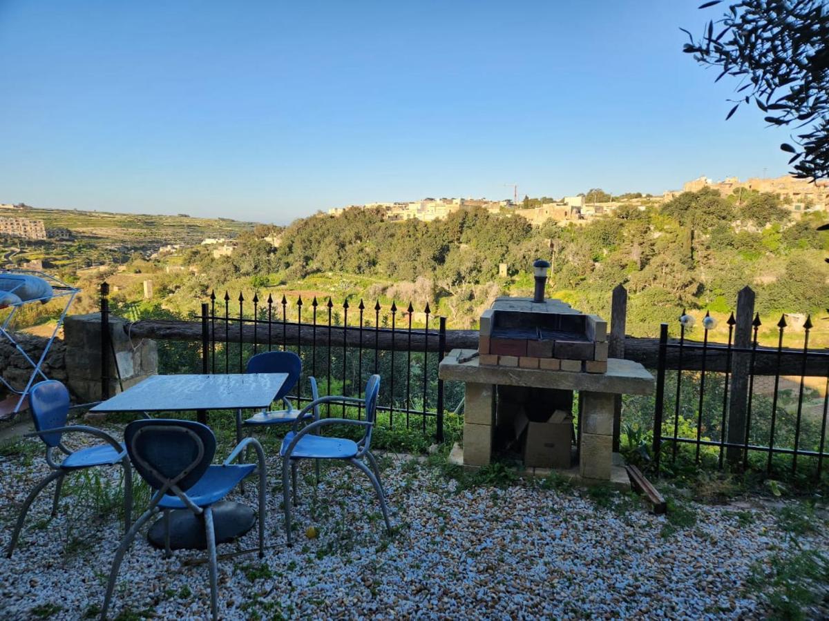 Gozo Island Escape Sleeps 4 With Private Bathroom Ghajn il-Kbira  Buitenkant foto