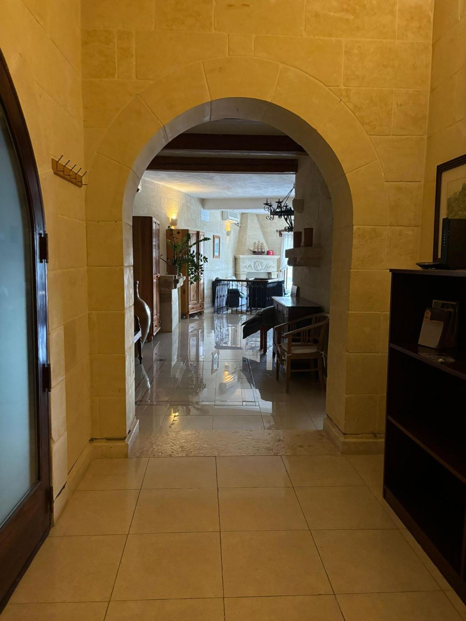 Gozo Island Escape Sleeps 4 With Private Bathroom Ghajn il-Kbira  Buitenkant foto