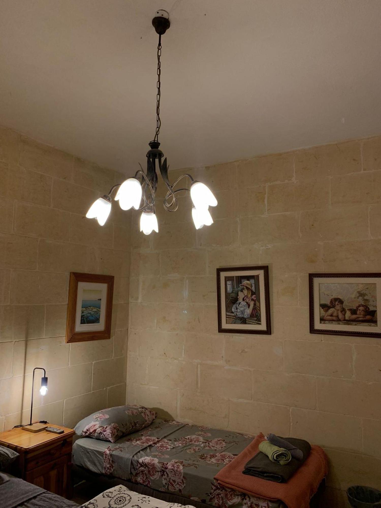 Gozo Island Escape Sleeps 4 With Private Bathroom Ghajn il-Kbira  Buitenkant foto