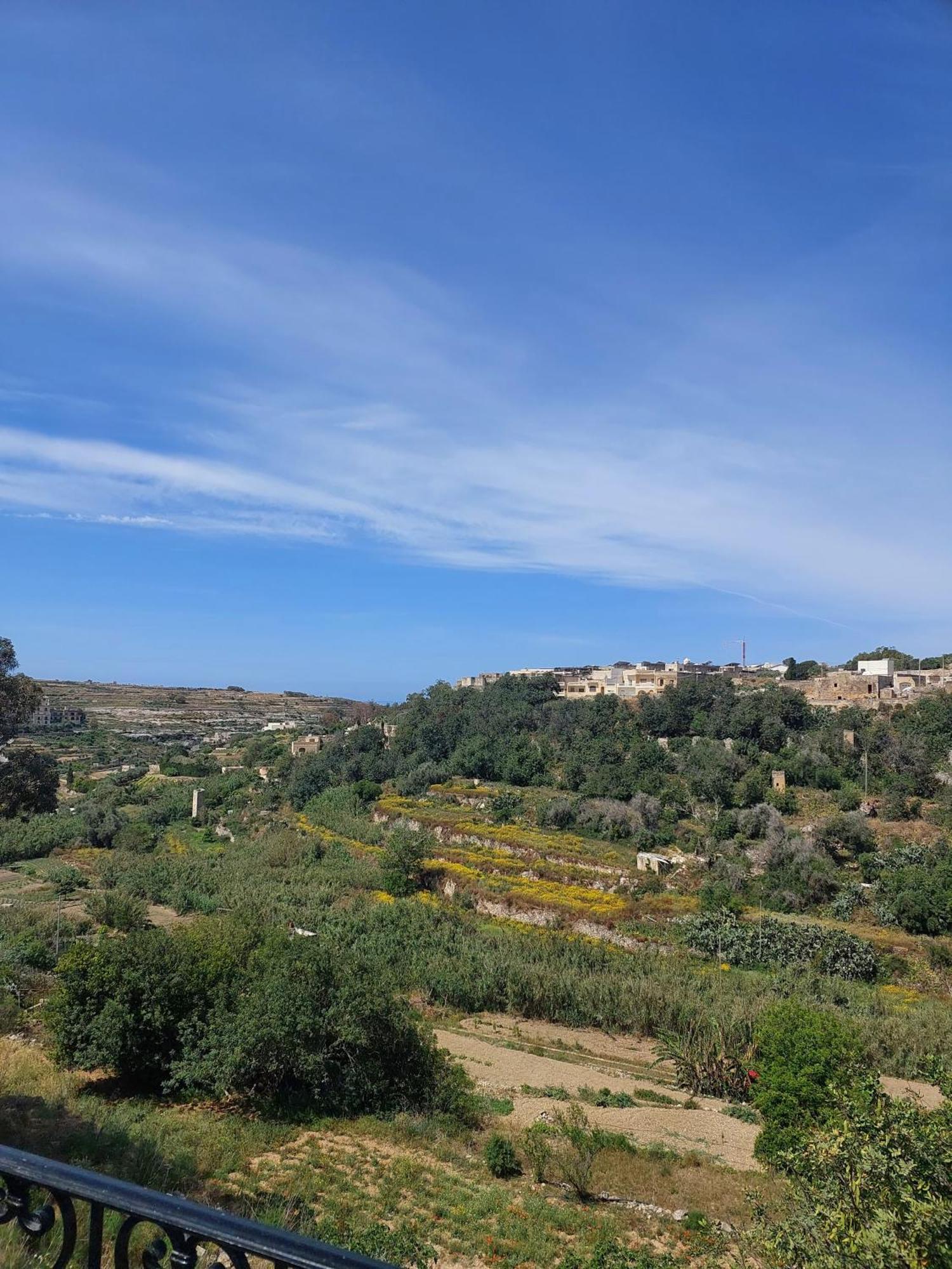 Gozo Island Escape Sleeps 4 With Private Bathroom Ghajn il-Kbira  Buitenkant foto
